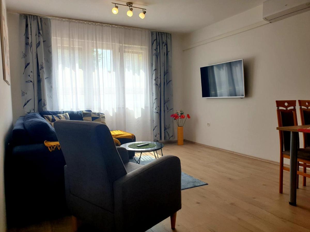Apartment Mon Cheri-Located In A Quiet Neighbourhood Near Beaches Free Parking Pula Exterior photo