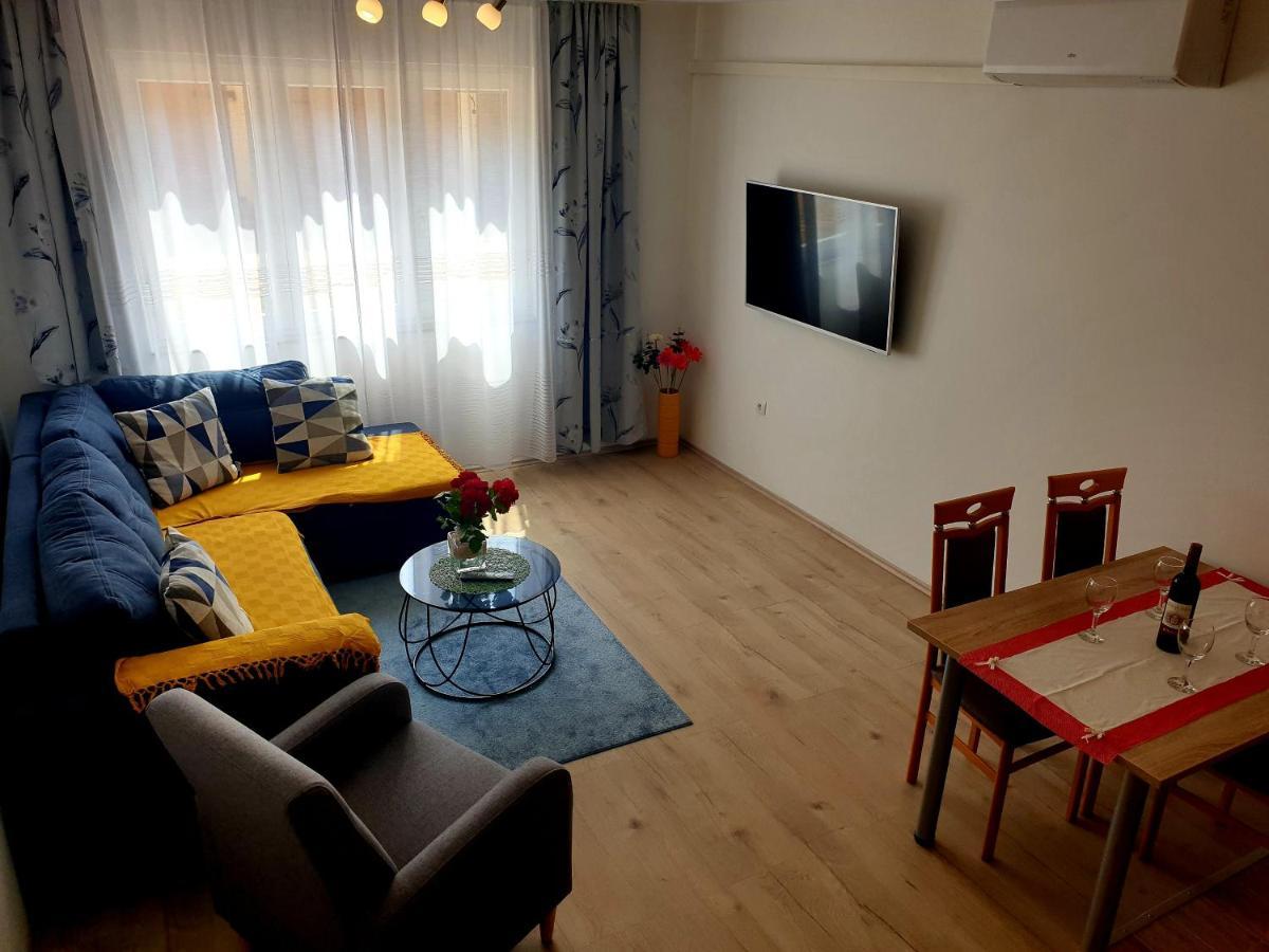 Apartment Mon Cheri-Located In A Quiet Neighbourhood Near Beaches Free Parking Pula Exterior photo